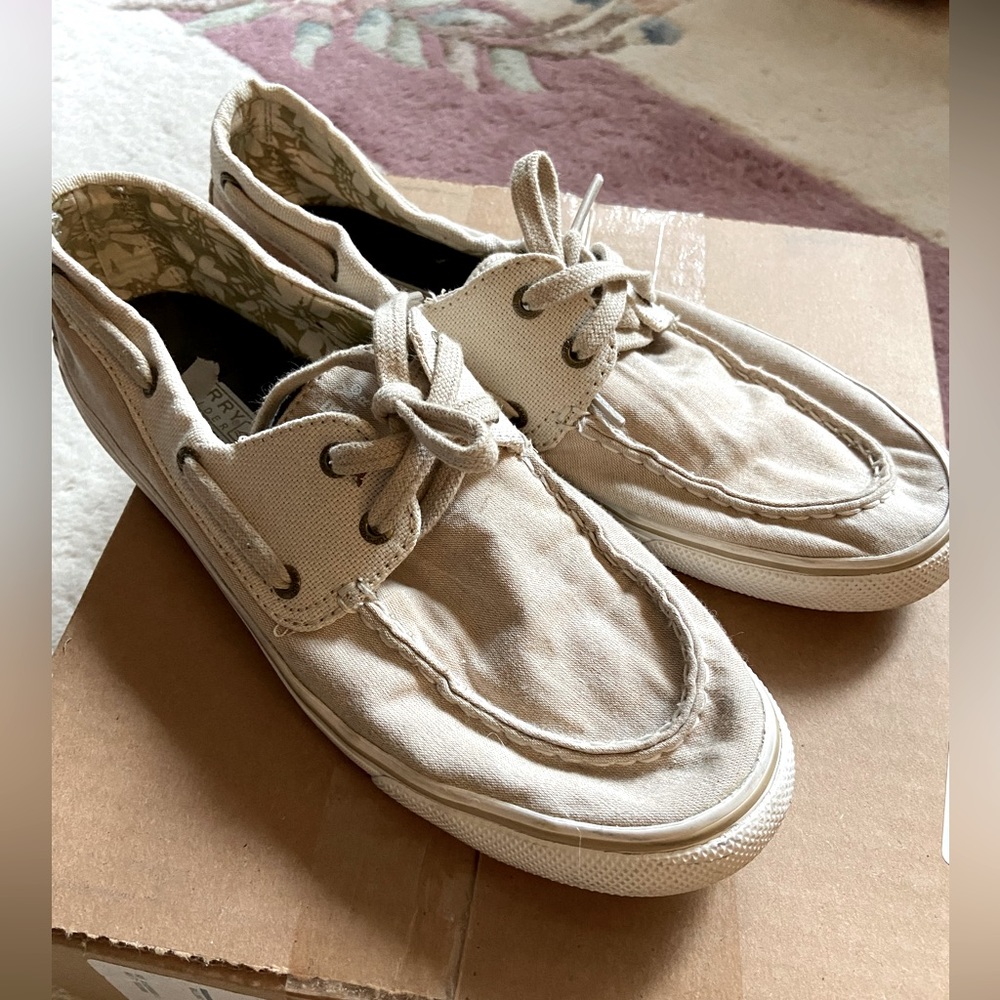 Sperry Size 9 boat shoes